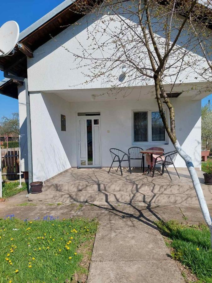 Apartman Dijelovi Bijeljina Esterno foto