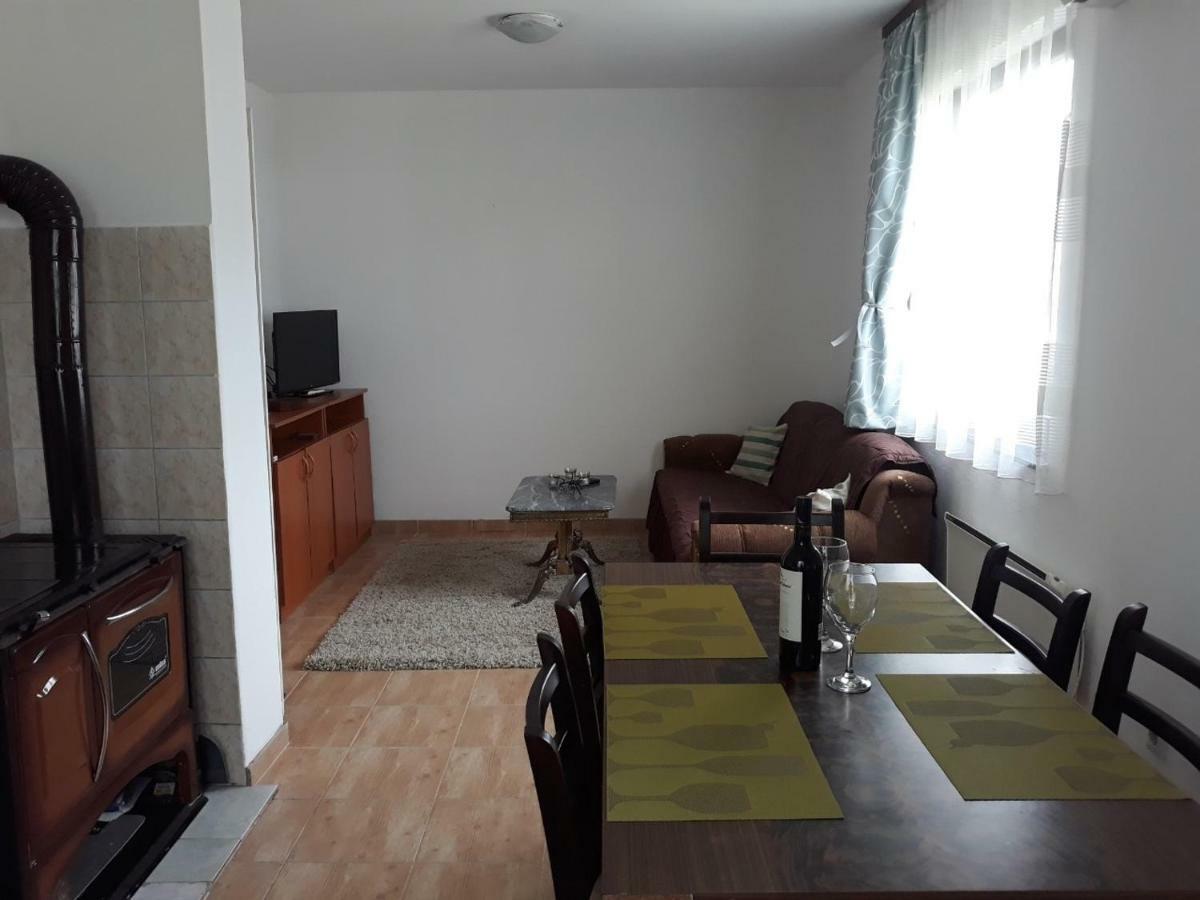 Apartman Dijelovi Bijeljina Esterno foto
